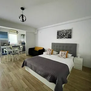 Bucharest Airport Henri Coanda & Therme-self Check-in Apartment